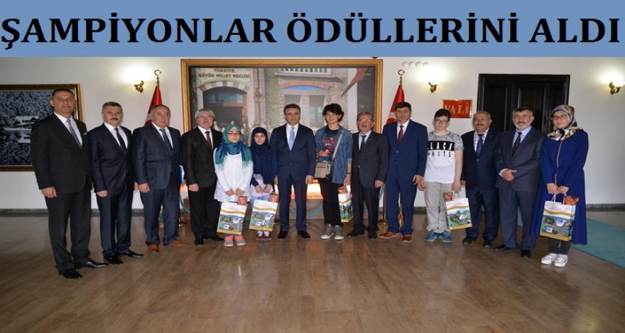 ŞAMPİYONLAR ÖDÜLLERİNİ ALDI