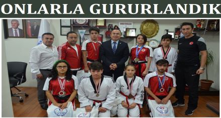 ONLARLA GURURLANDIK