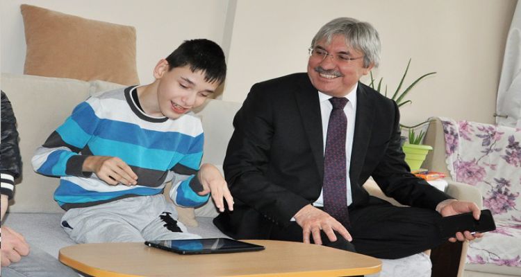 Müdür'den anlamlı davranış