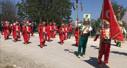 Ahmet erkekliğe ilk adımı attı 