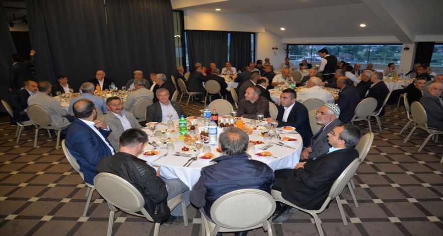 MUHTARLARLA İFTAR AÇTI