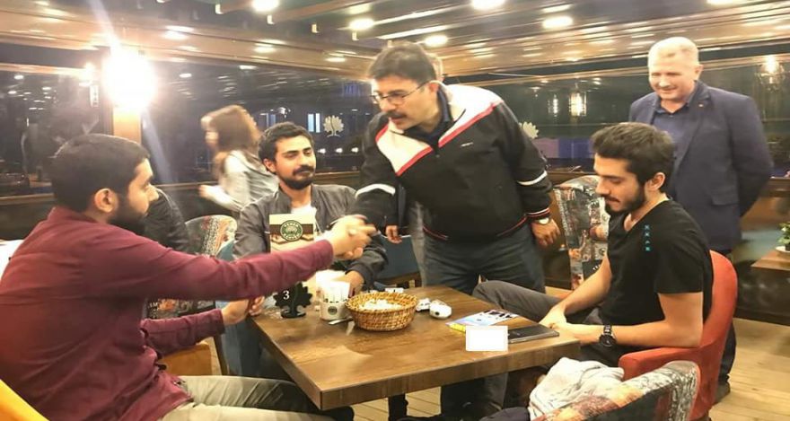 VURAL'DAN GENÇLERE YAKIN MARKAJ