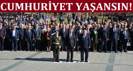 CUMHURİYET YAŞAMASIN YAŞANSIN!