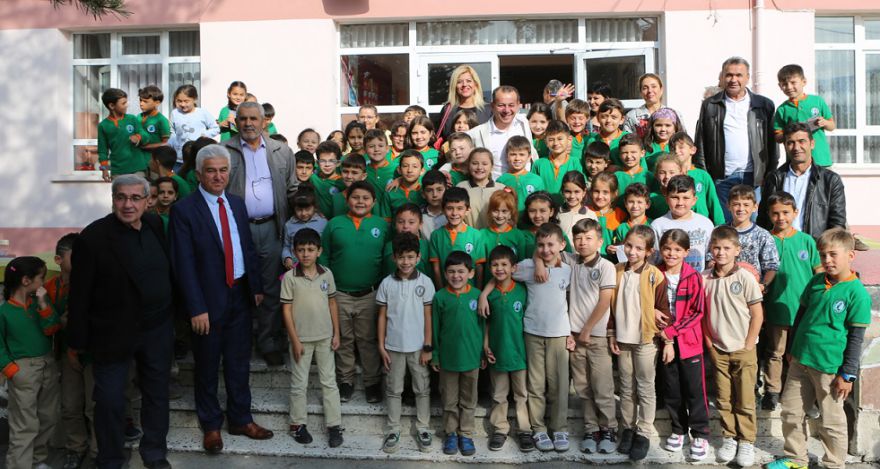 ÖĞRENCİLER KARŞILADI