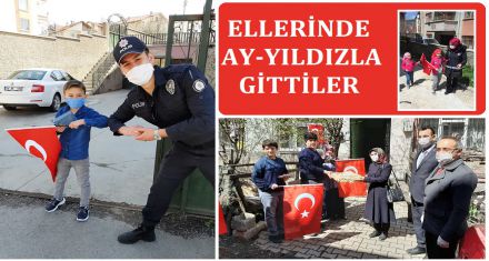 ELLERİNDE AY-YILDIZLA GİTTİLER