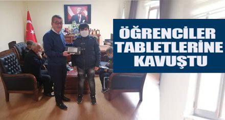 ÖĞRENCİLER TABLETLERİNE KAVUŞTU