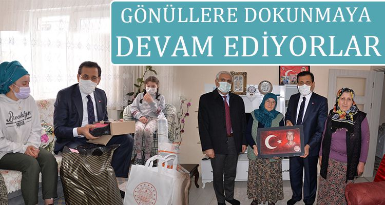 GÖNÜLLERE DOKUNMAYA DEVAM EDİYORLAR