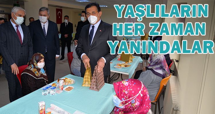 HER ZAMAN YAŞLILARIN  YANLARINDALAR