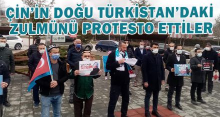 ÇİN'İN DOĞU TÜRKİSTAN'DAKİ ZULMÜNÜ PROTESTO ETTİLER
