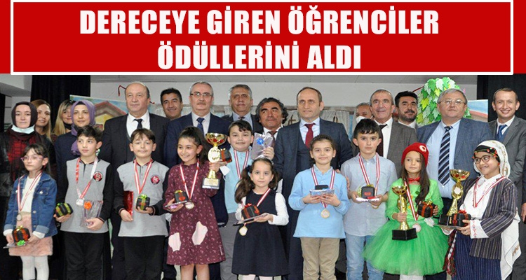 DERECEYE GİREN ÖĞRENCİLER ÖDÜLLERİNİ ALDI