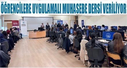 Öğrencilere Uygulamalı Muhasebe eğitimi veriliyor