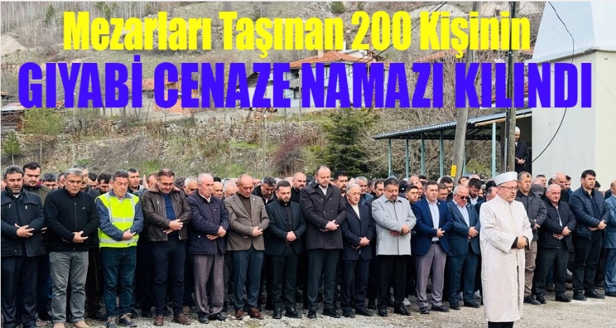 Köy meydanında gıyabi cenaze namazı kılındı