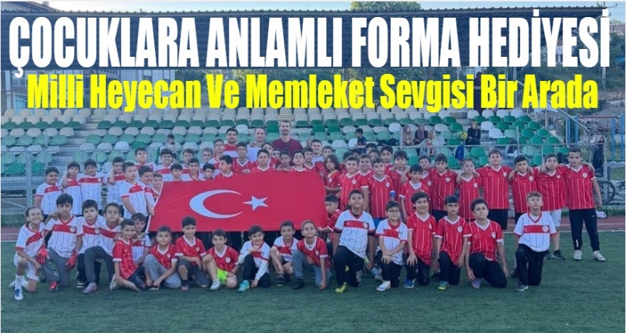 GÖYNÜK'TE ÇOCUKLARA ANLAMLI FORMA HEDİYESİ